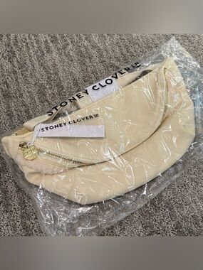 NWT Stoney Clover Lane Sherpa Jumbo Fanny in Winter White